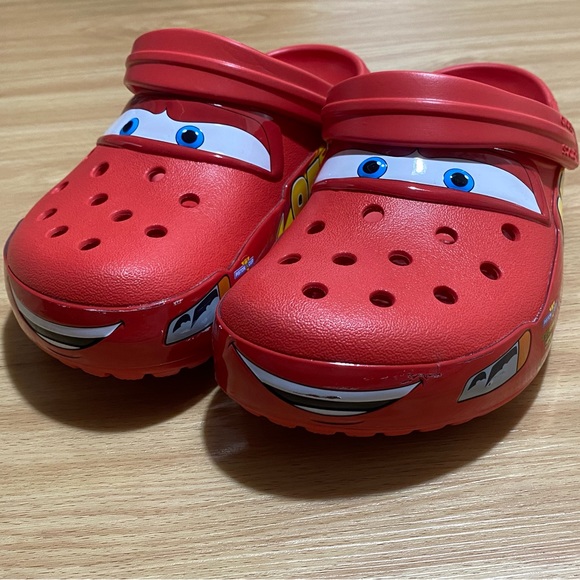 Larry Belmont Ingrijpen vod lightning mcqueen crocs adelaar Nauwkeurig